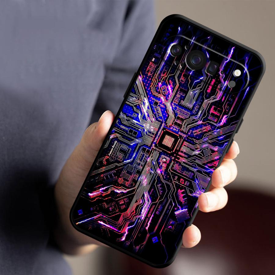 レトロな回路基板デザインのスマホケース Google Pix - Google Pixel 9 Pro のレビューと価格